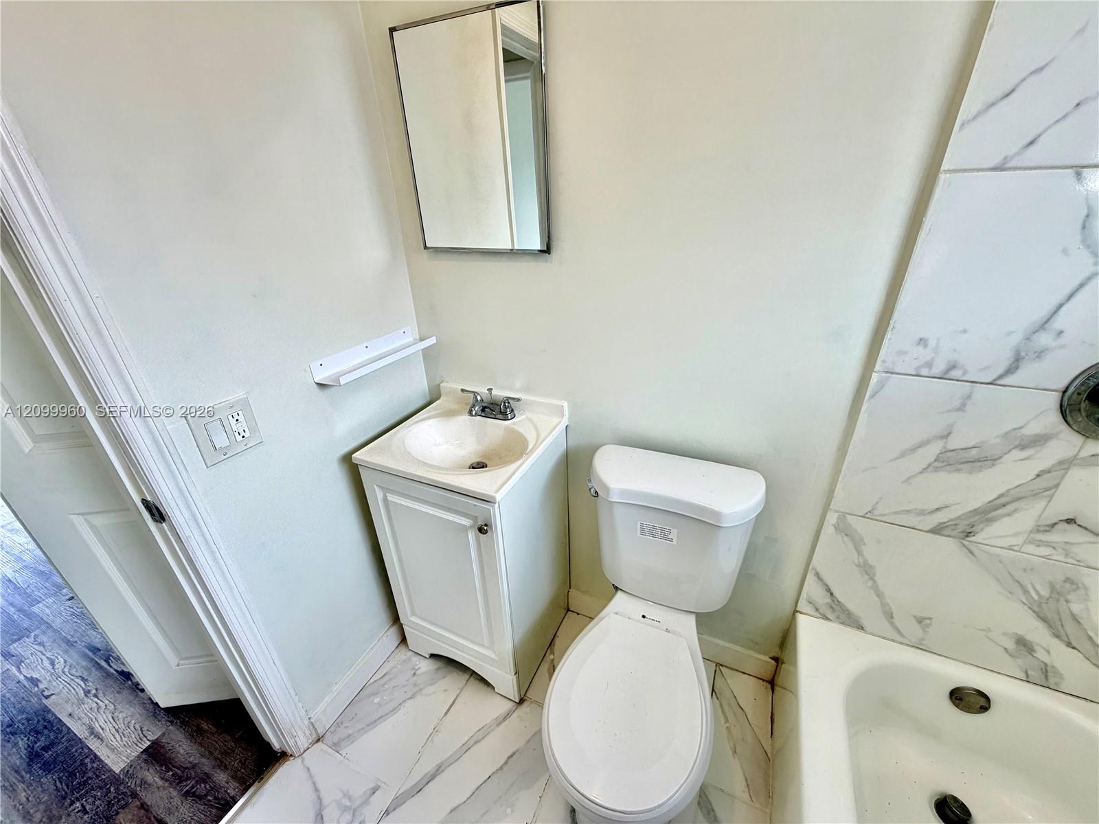 842 Nw 8th Street 4 Property Photo 12