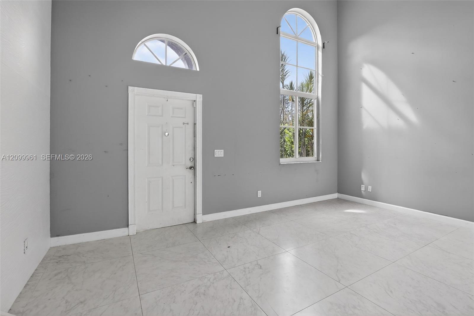 10755 Sw 17th Place Property Photo 5