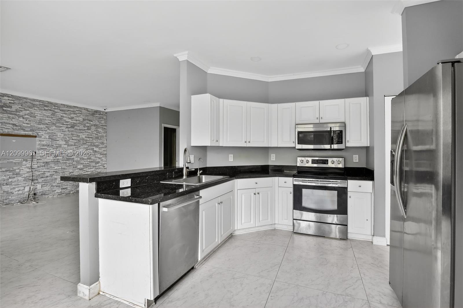 10755 Sw 17th Place Property Photo 10