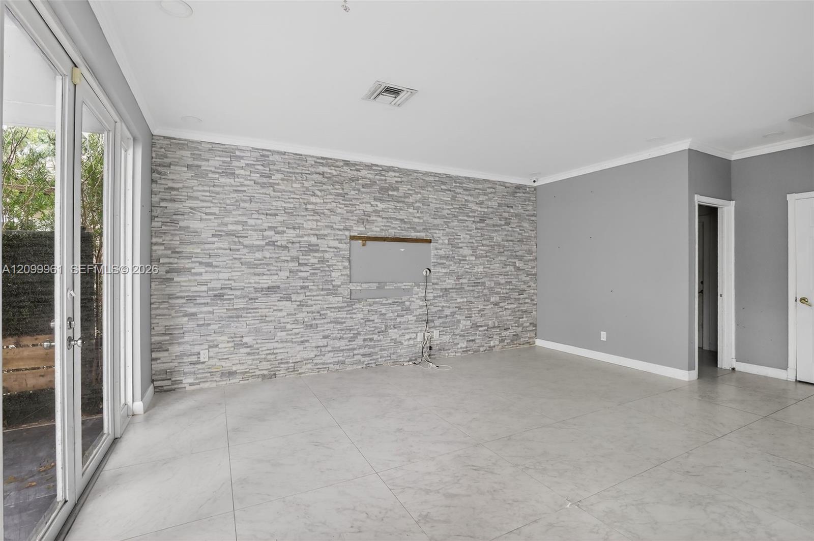 10755 Sw 17th Place Property Photo 13