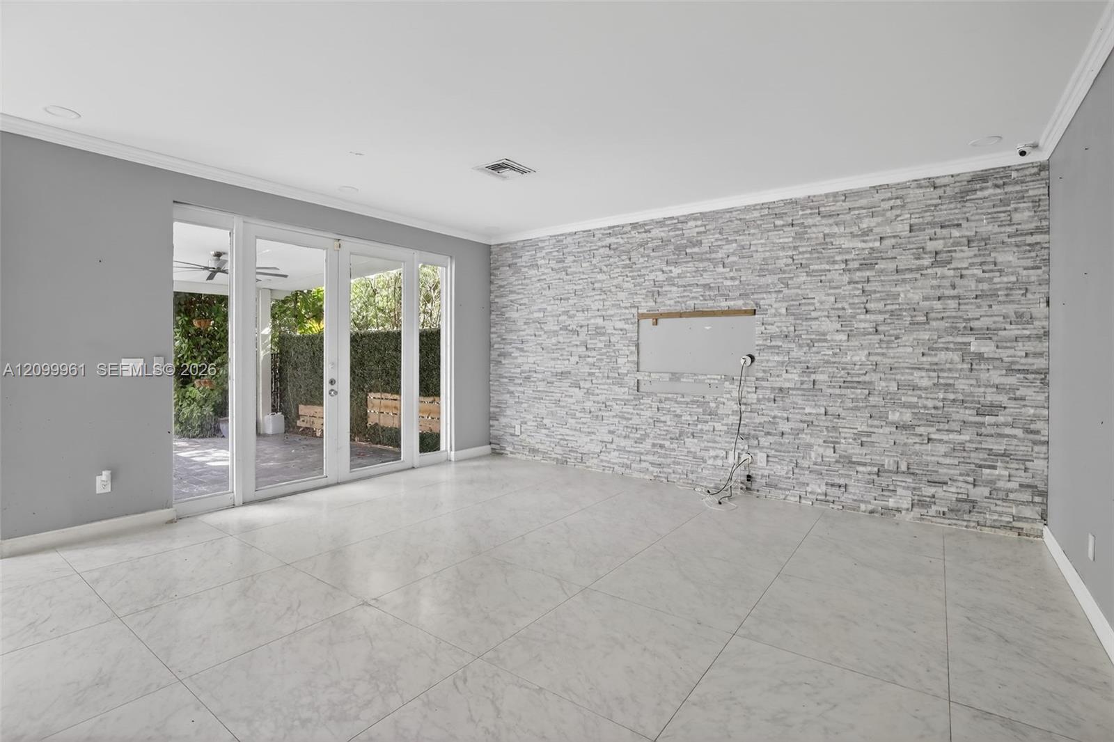 10755 Sw 17th Place Property Photo 16