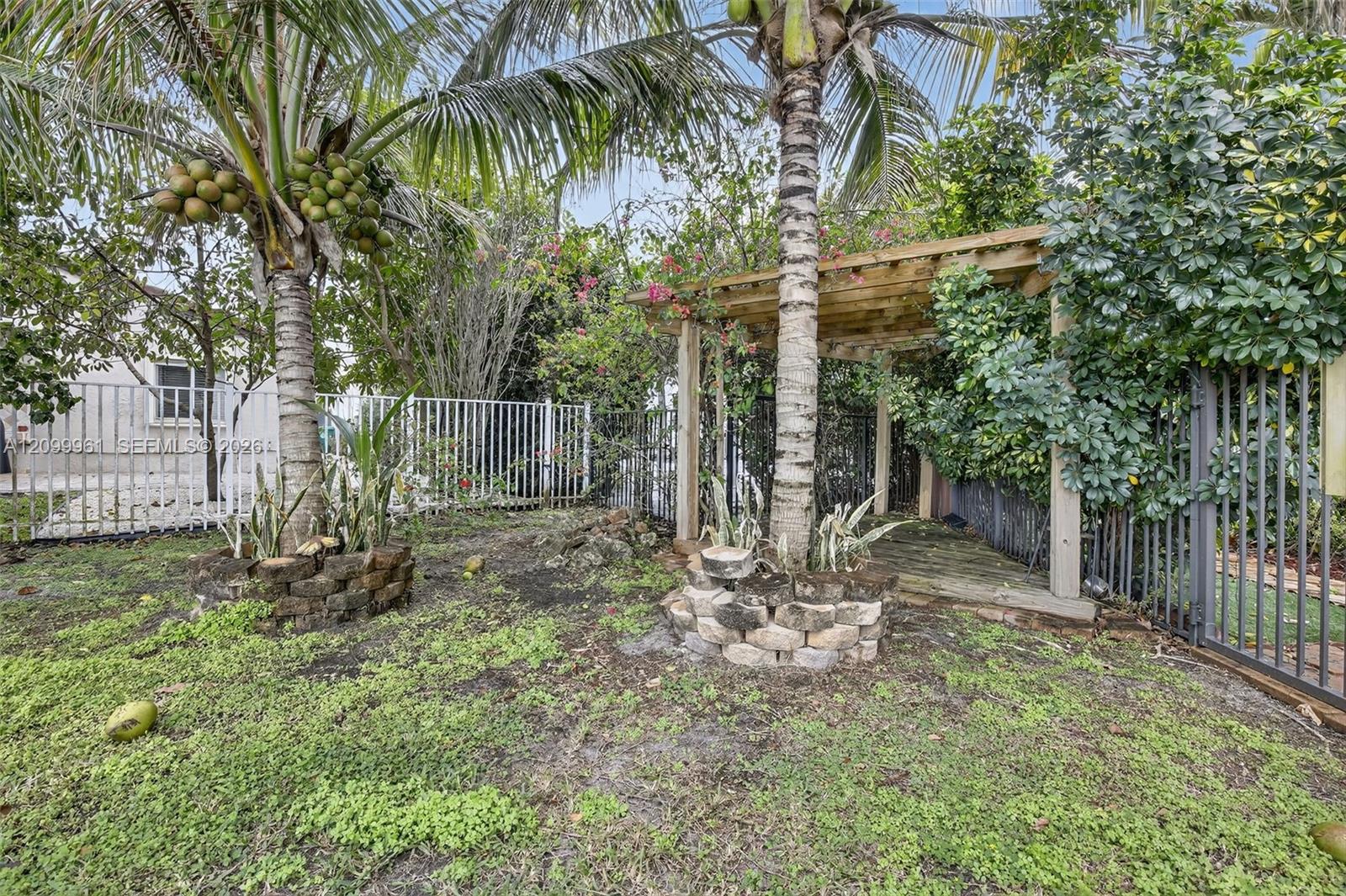 10755 Sw 17th Place Property Photo 46