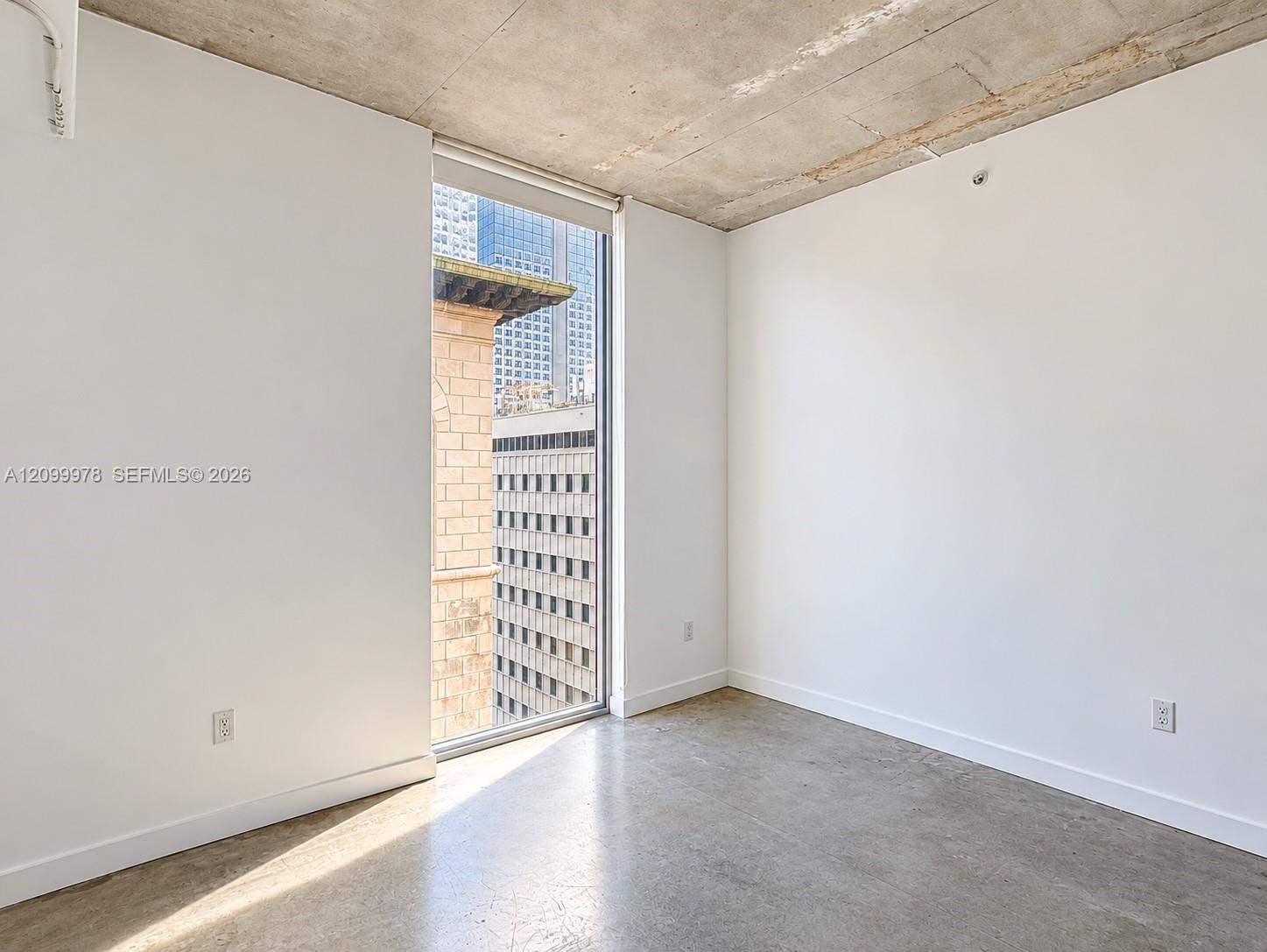 151 Se 1st Street 1202 Property Photo 2