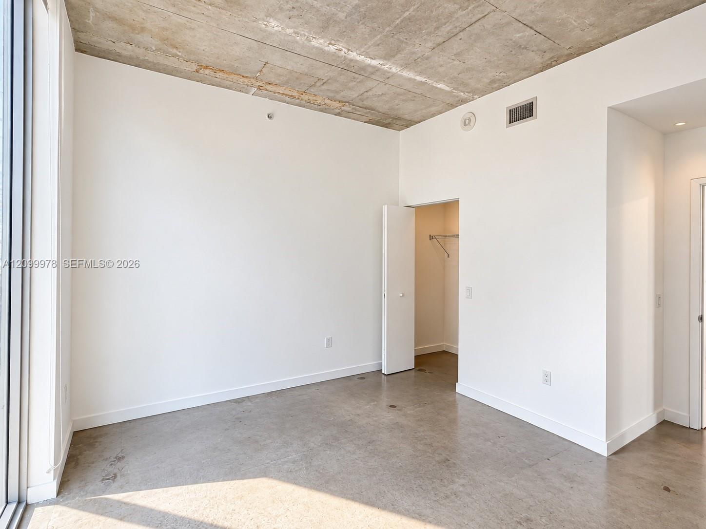 151 Se 1st Street 1202 Property Photo 4