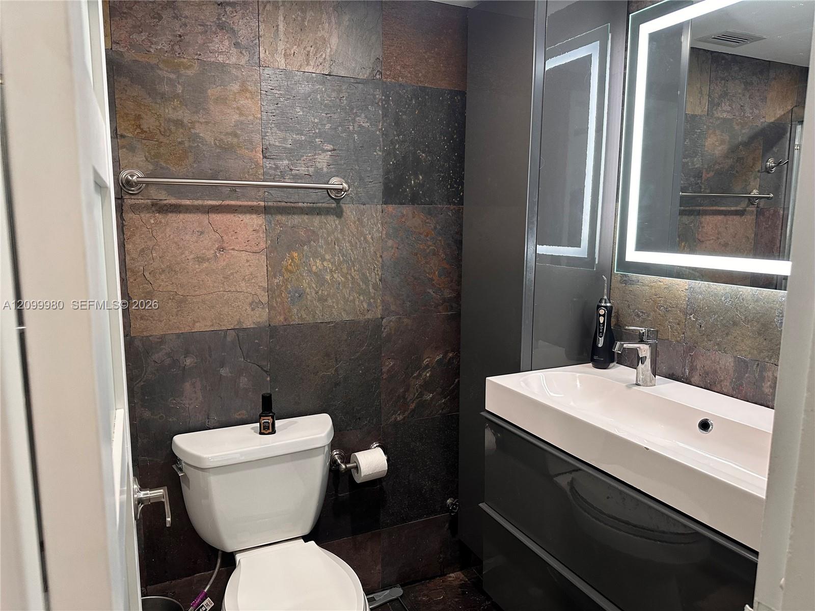 3725 S Ocean Drive 509 Property Photo 14