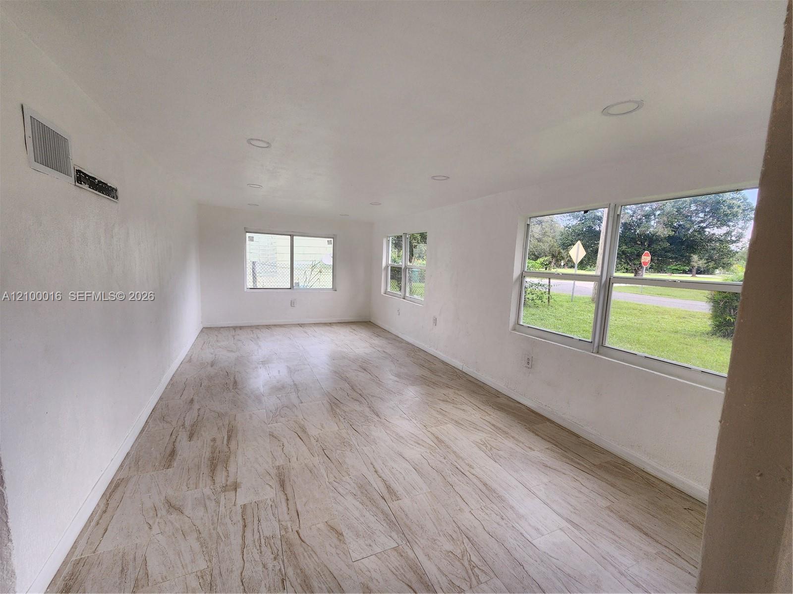 1901 N 49th Street Property Photo 10