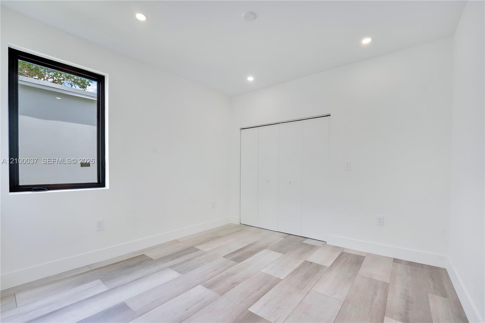 2665 Johnson Street Property Photo 19