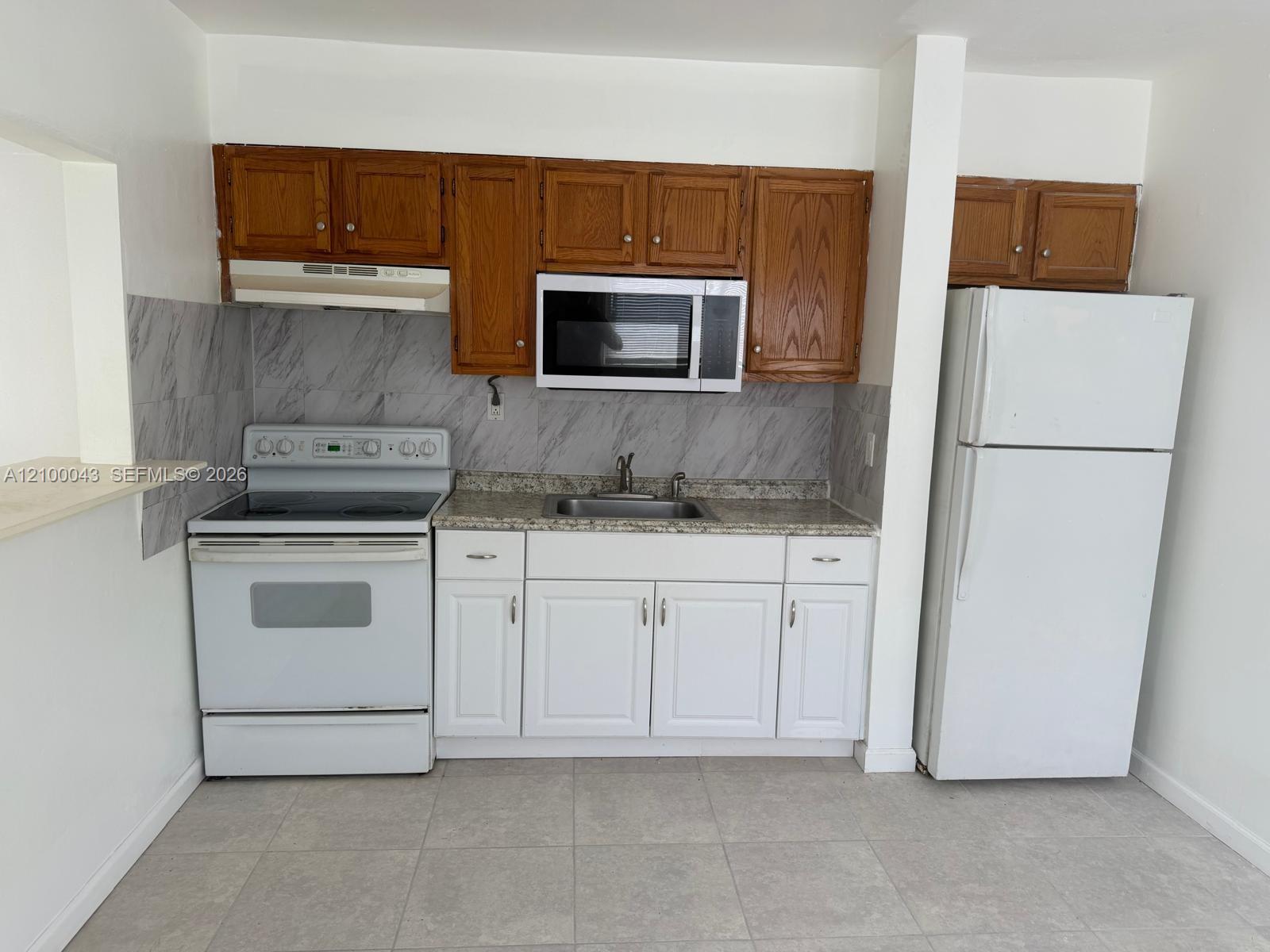 1637 Mayo Street 1637 Property Photo 3