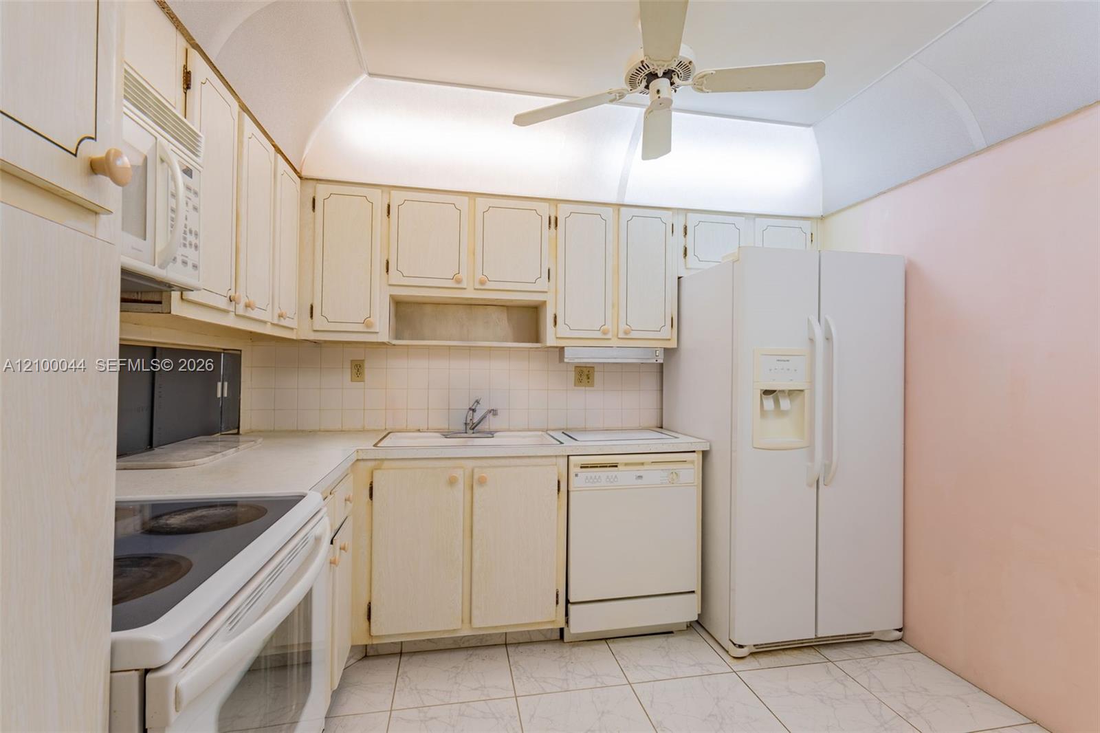 1849 S Ocean Drive 1606 Property Photo 3