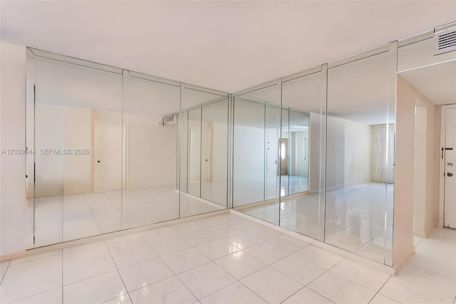 1849 S Ocean Drive 1606 Property Photo 5