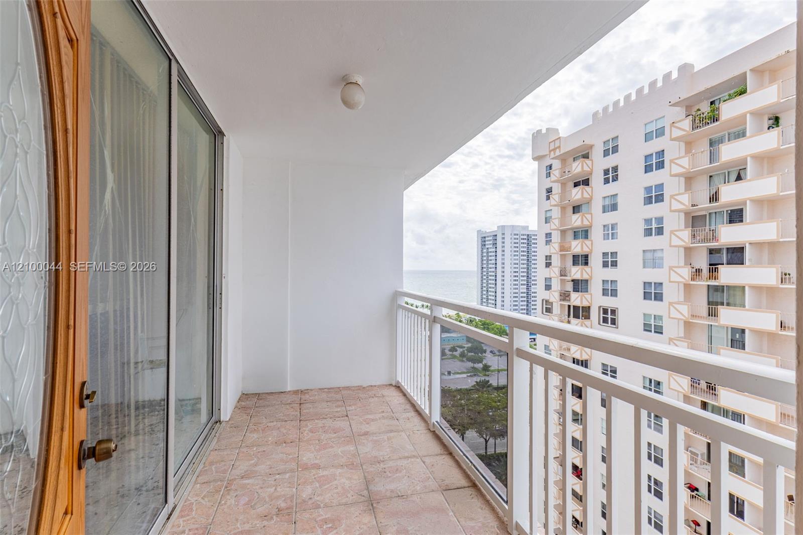 1849 S Ocean Drive 1606 Property Photo 17