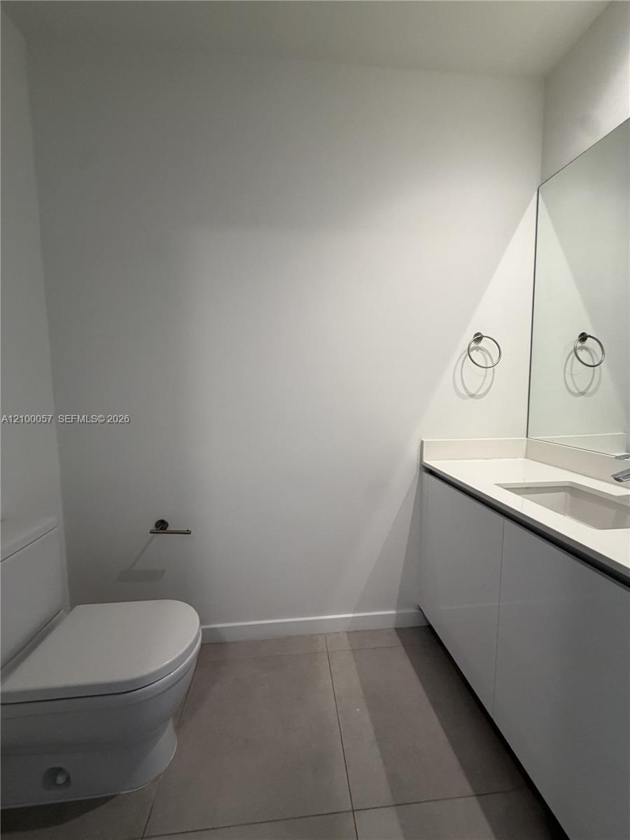 529 Sw 11th Street 203 Property Photo 8