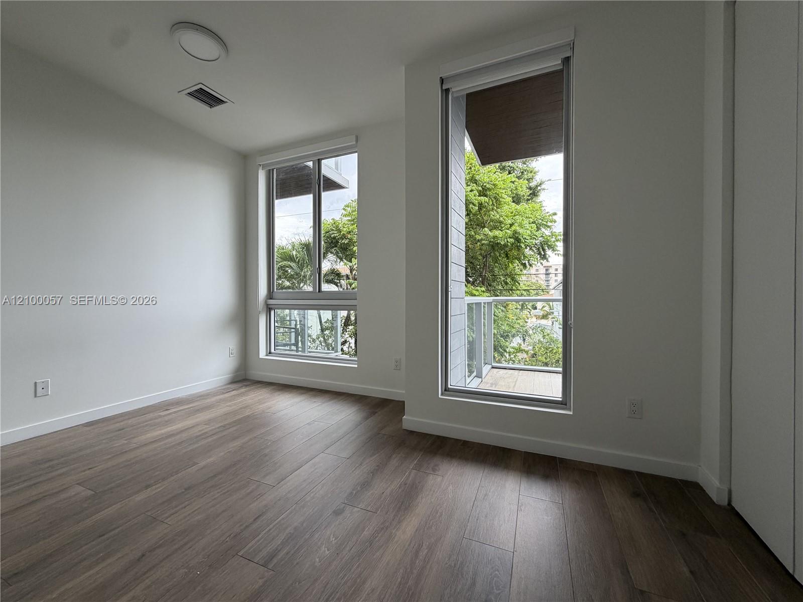529 Sw 11th Street 203 Property Photo 23
