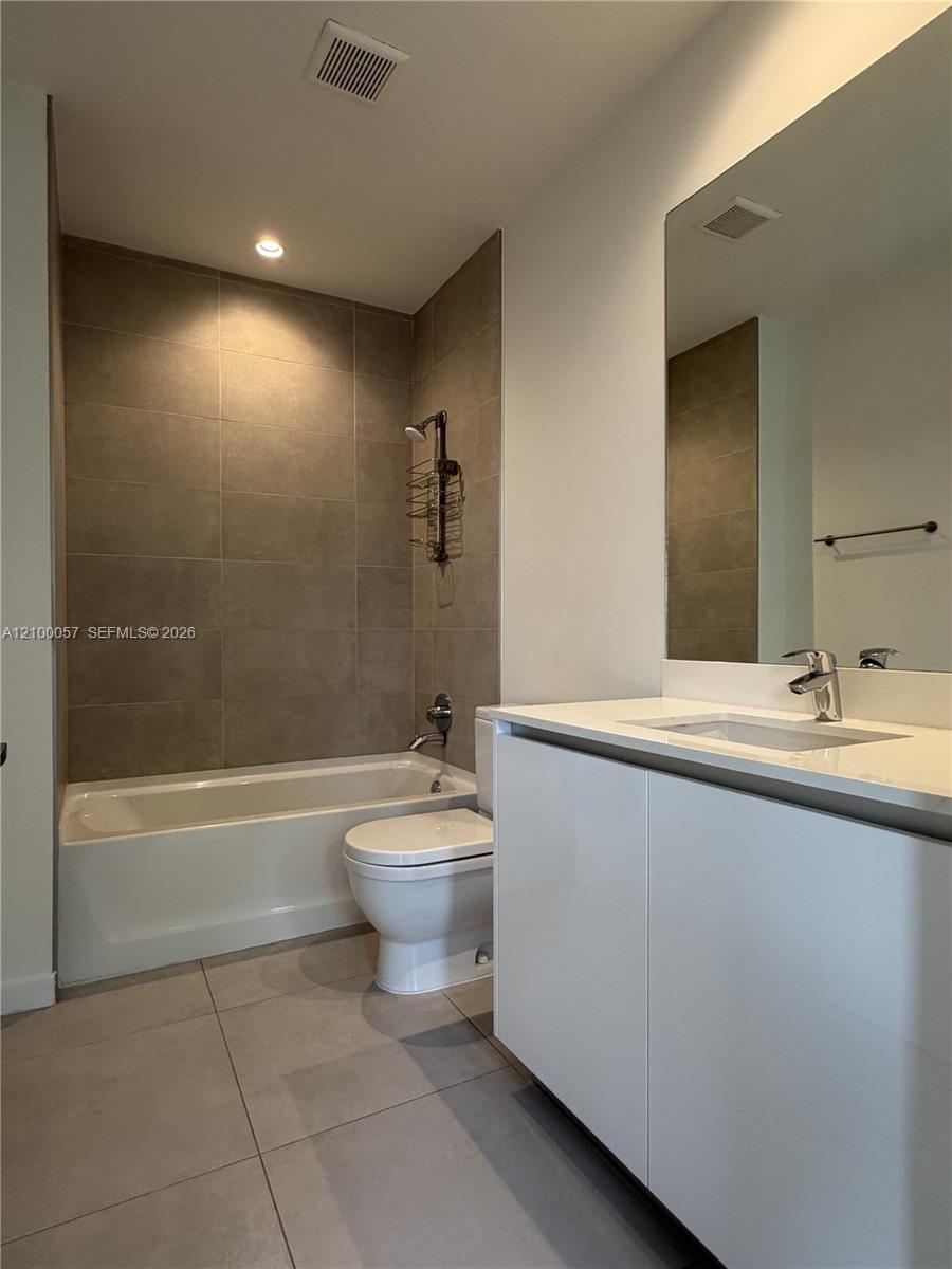 529 Sw 11th Street 203 Property Photo 24