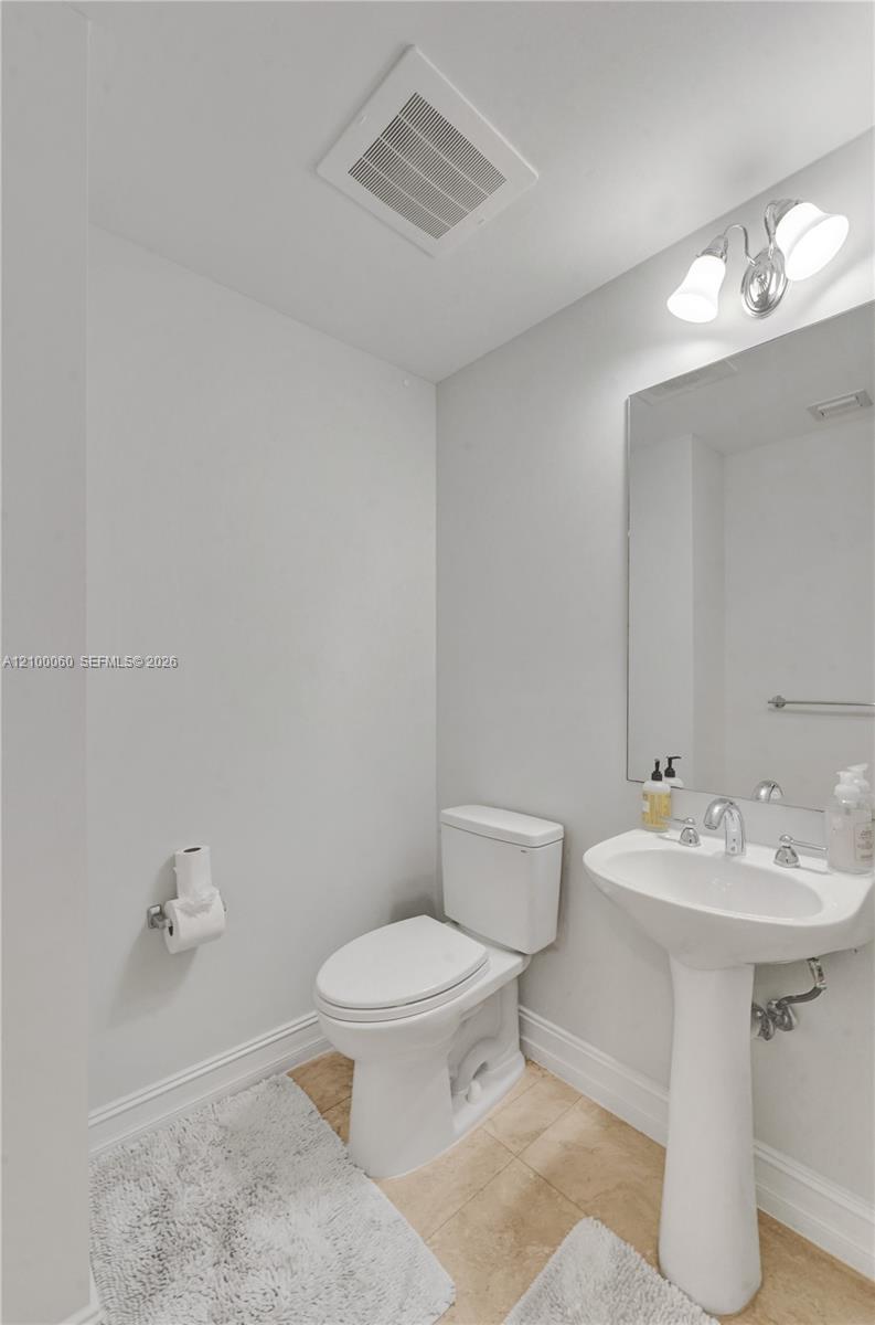 3330 Ne 190th Street 410 Property Photo 26
