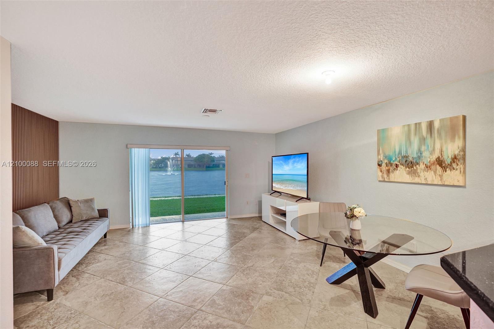 5929 Royal Way 5929 Property Photo 4