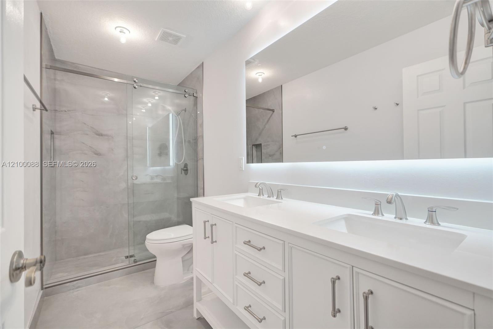 5929 Royal Way 5929 Property Photo 12