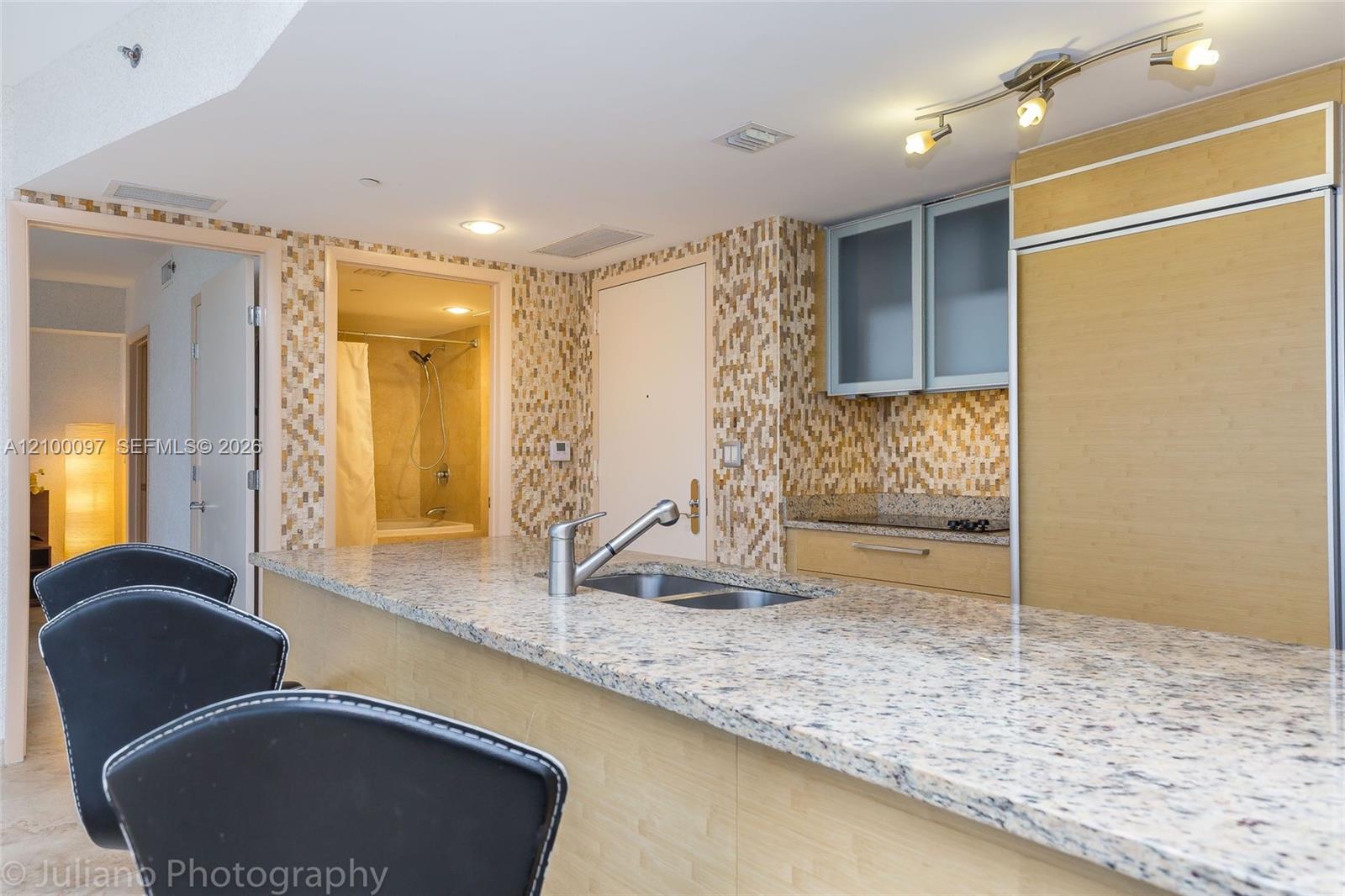 1830 S Ocean Drive 1107 Property Photo 2