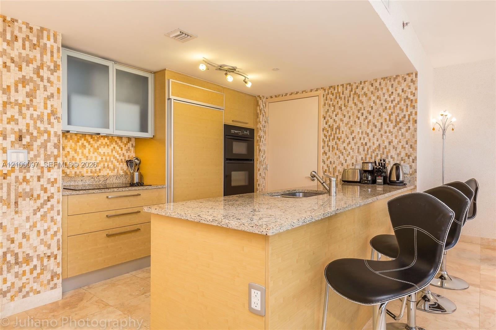 1830 S Ocean Drive 1107 Property Photo 8
