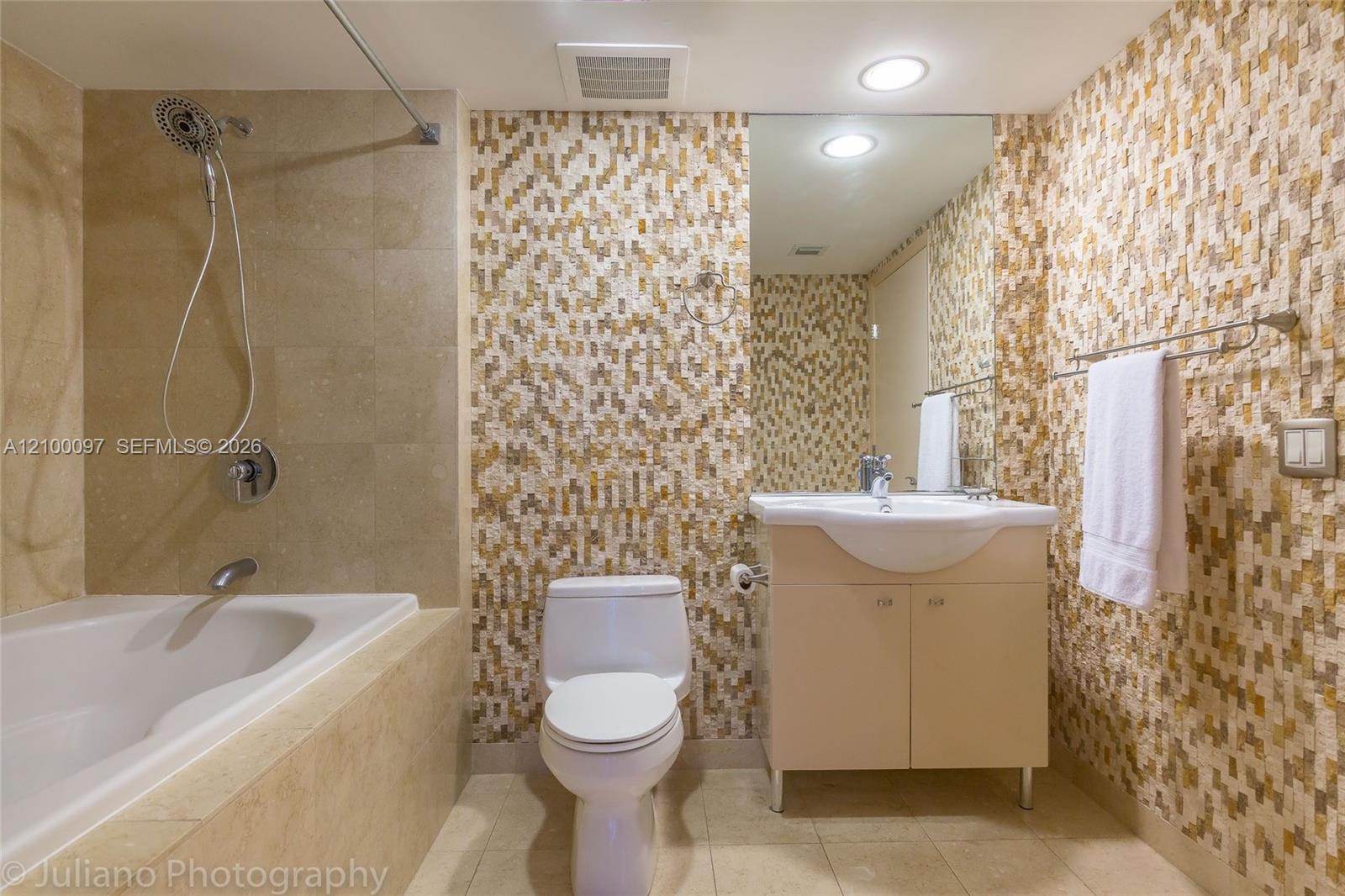 1830 S Ocean Drive 1107 Property Photo 16
