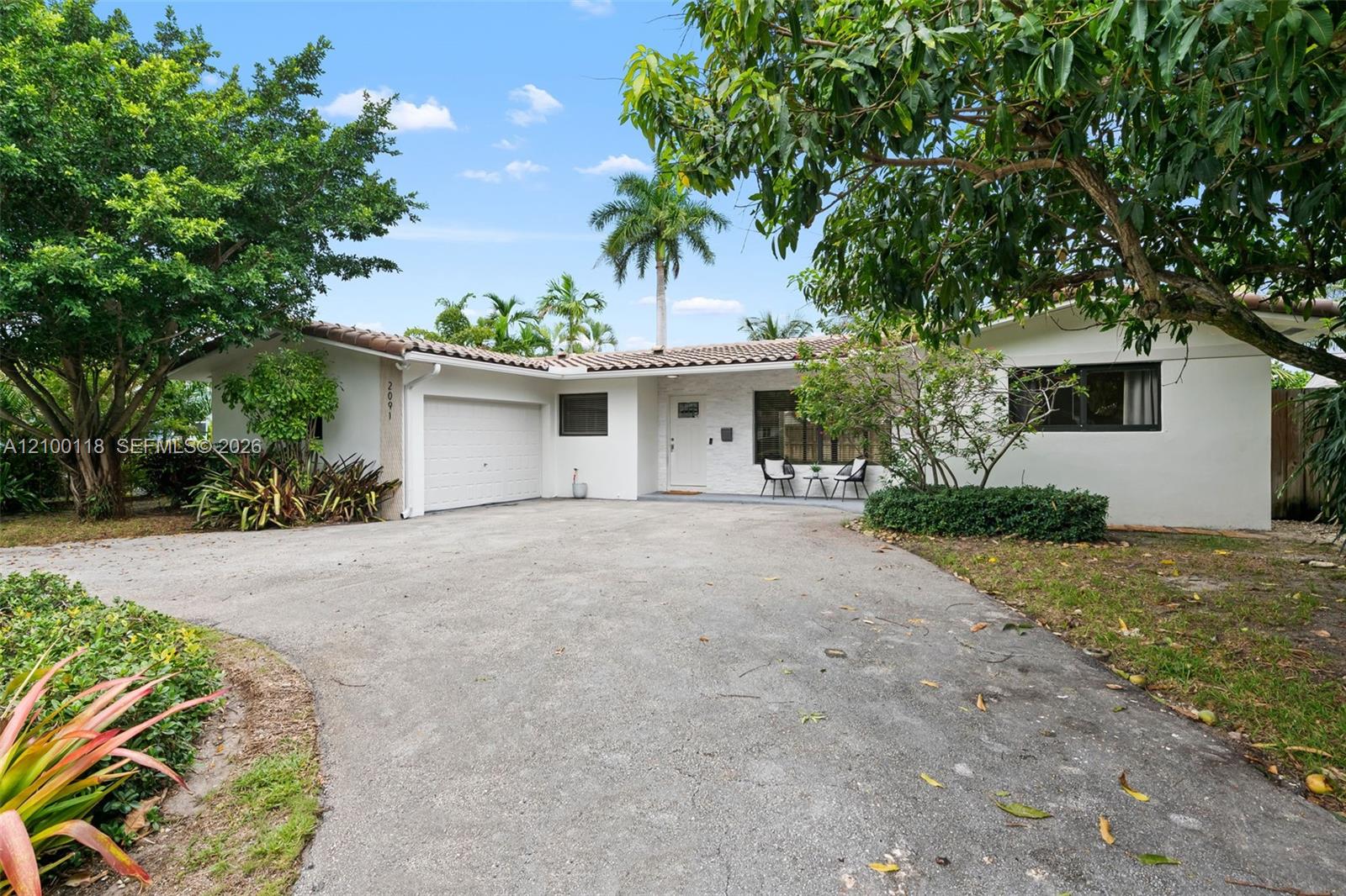 2091 Ne 55th Street Property Photo 2