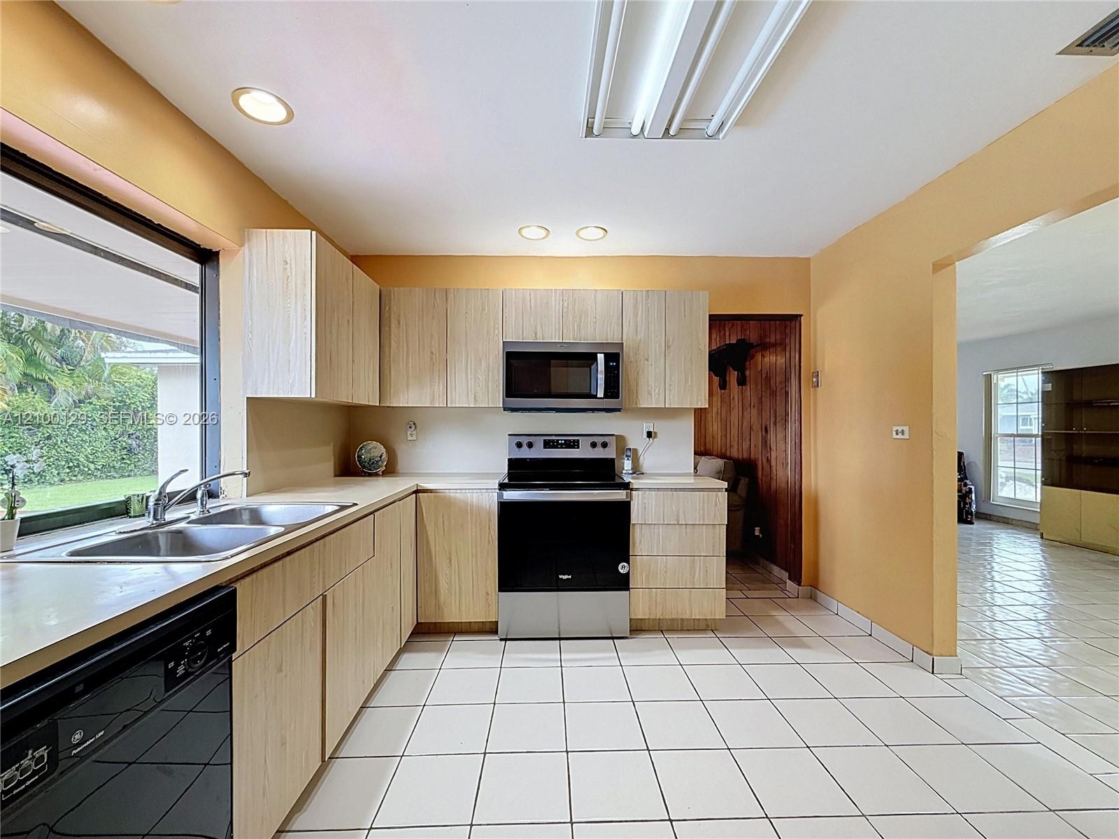 14523 Sw 84th Street Property Photo 8