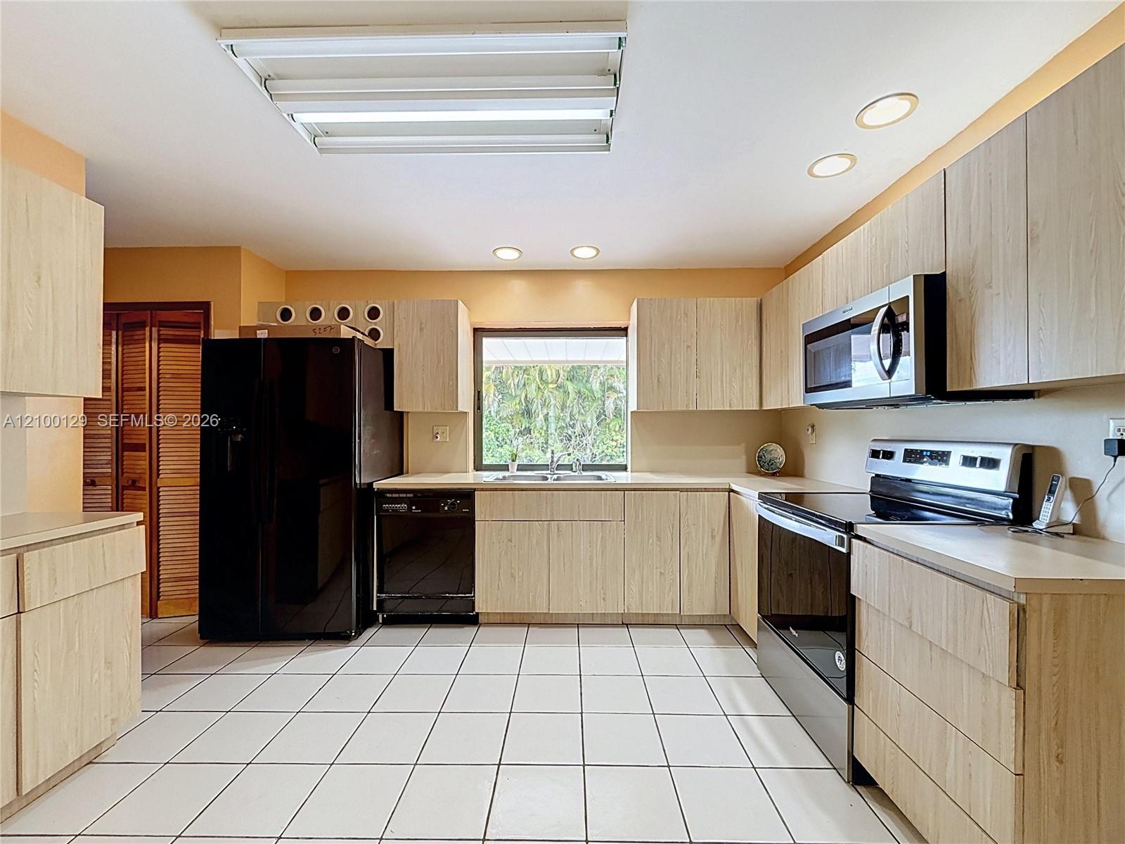 14523 Sw 84th Street Property Photo 9