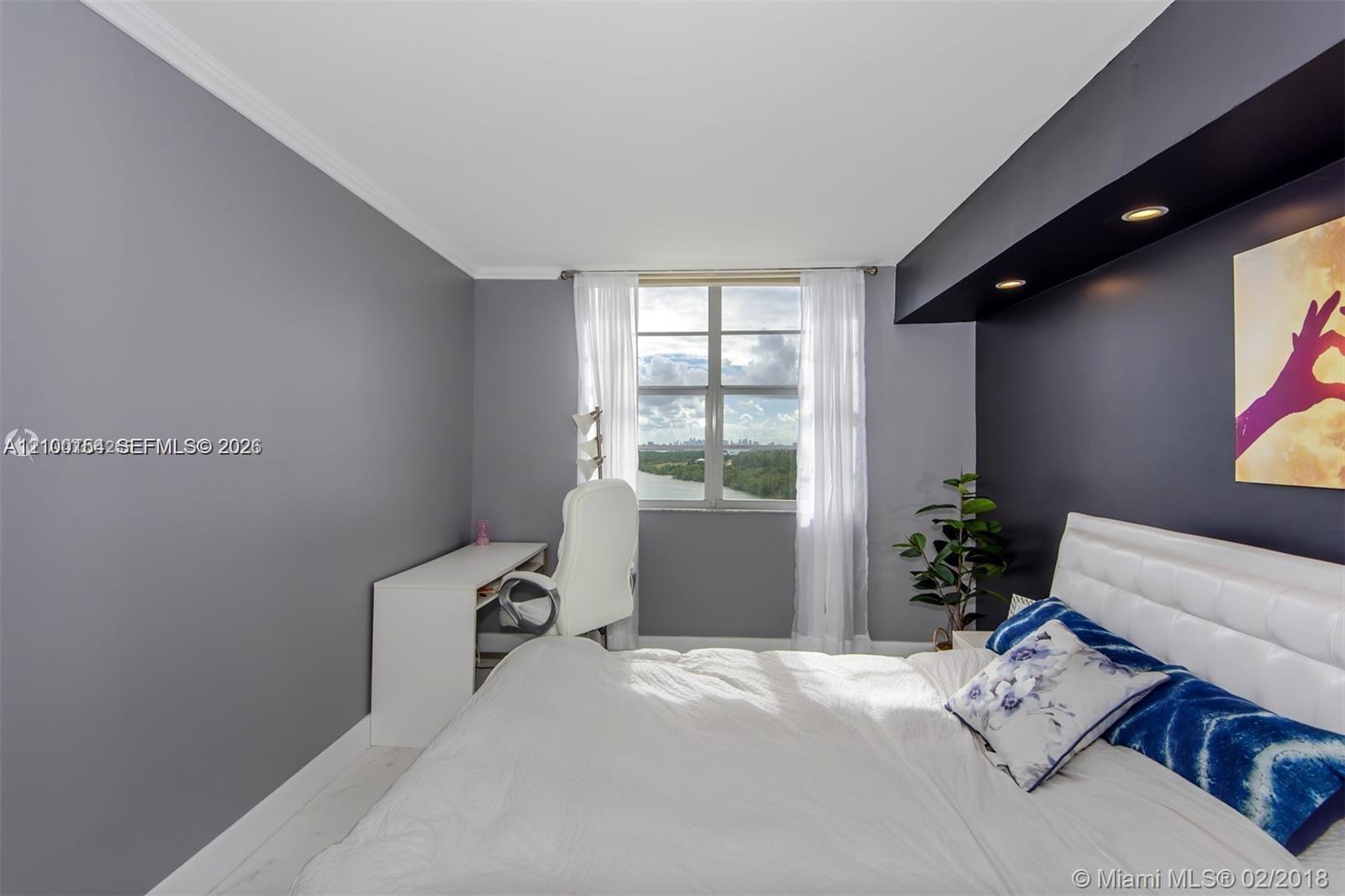 300 Bayview Drive 1102 Property Photo 25