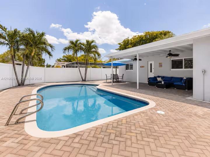 10911 Taft Street Property Photo 2