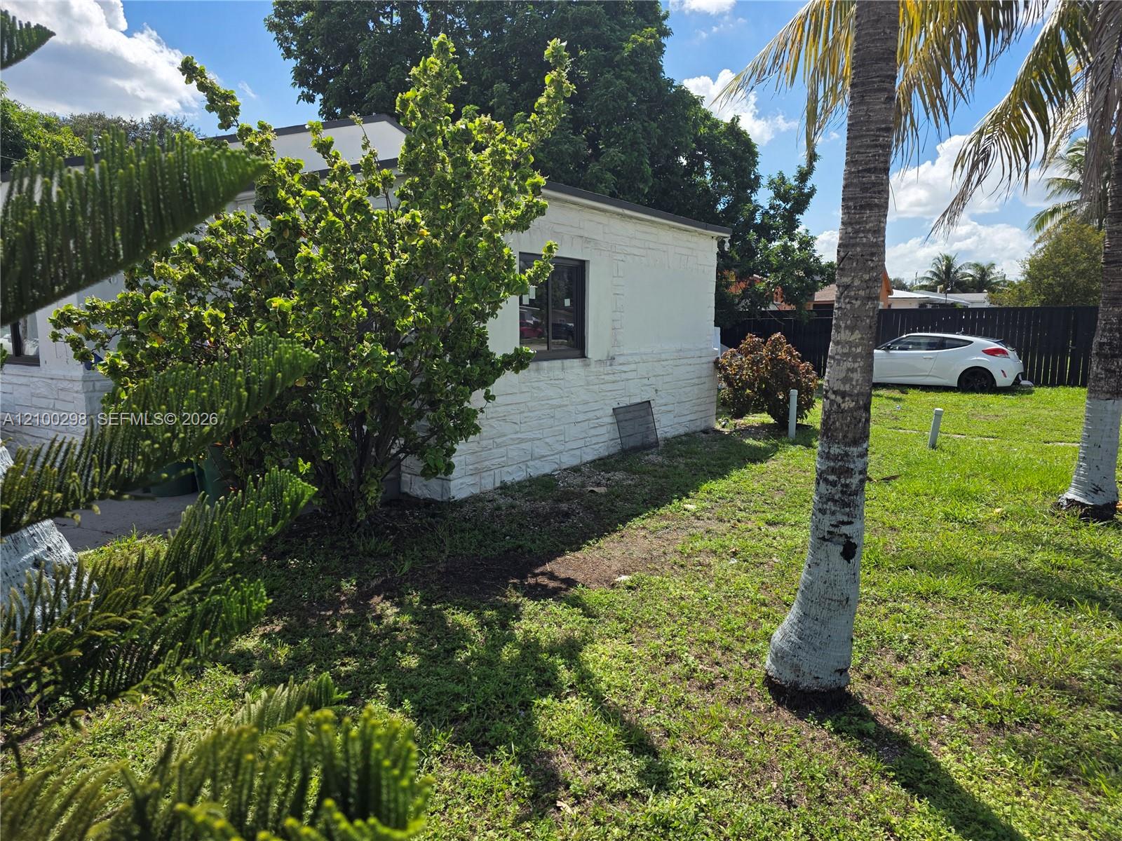1102 Nw 103rd Street Property Photo 7