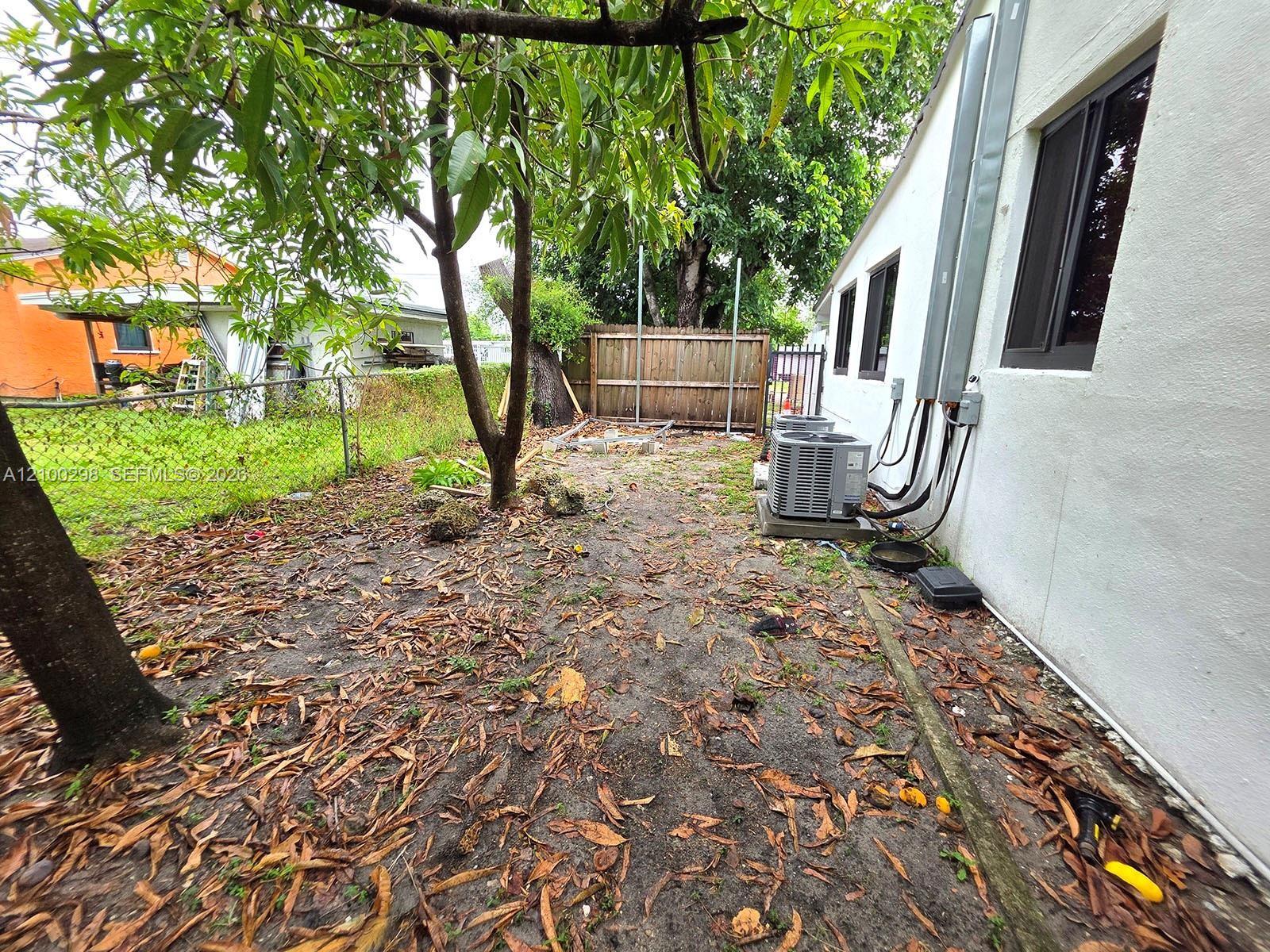 1102 Nw 103rd Street Property Photo 8