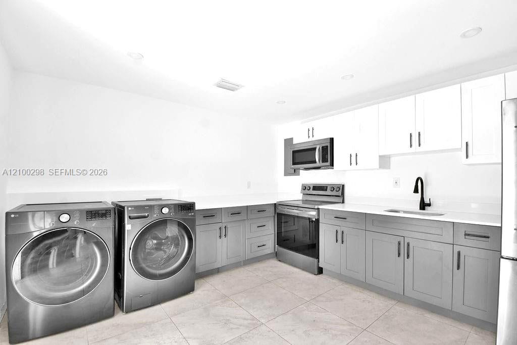 1102 Nw 103rd Street Property Photo 9