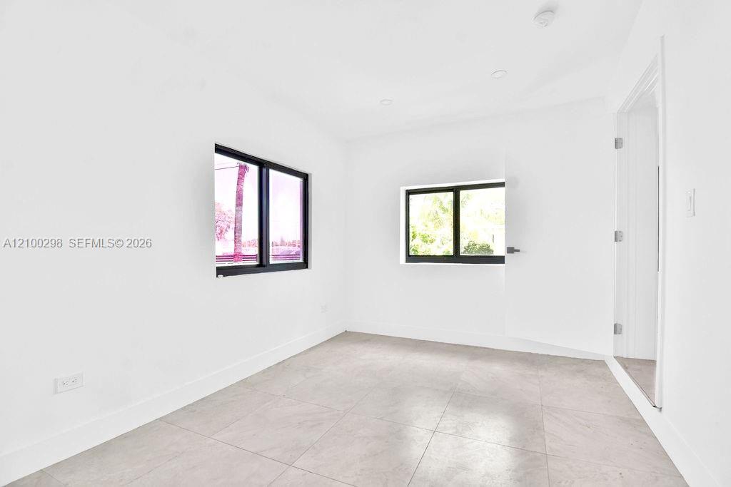 1102 Nw 103rd Street Property Photo 14
