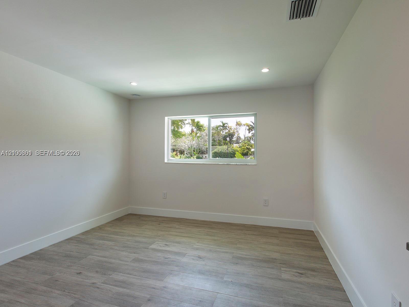 2025 Keystone Boulevard Property Photo 24