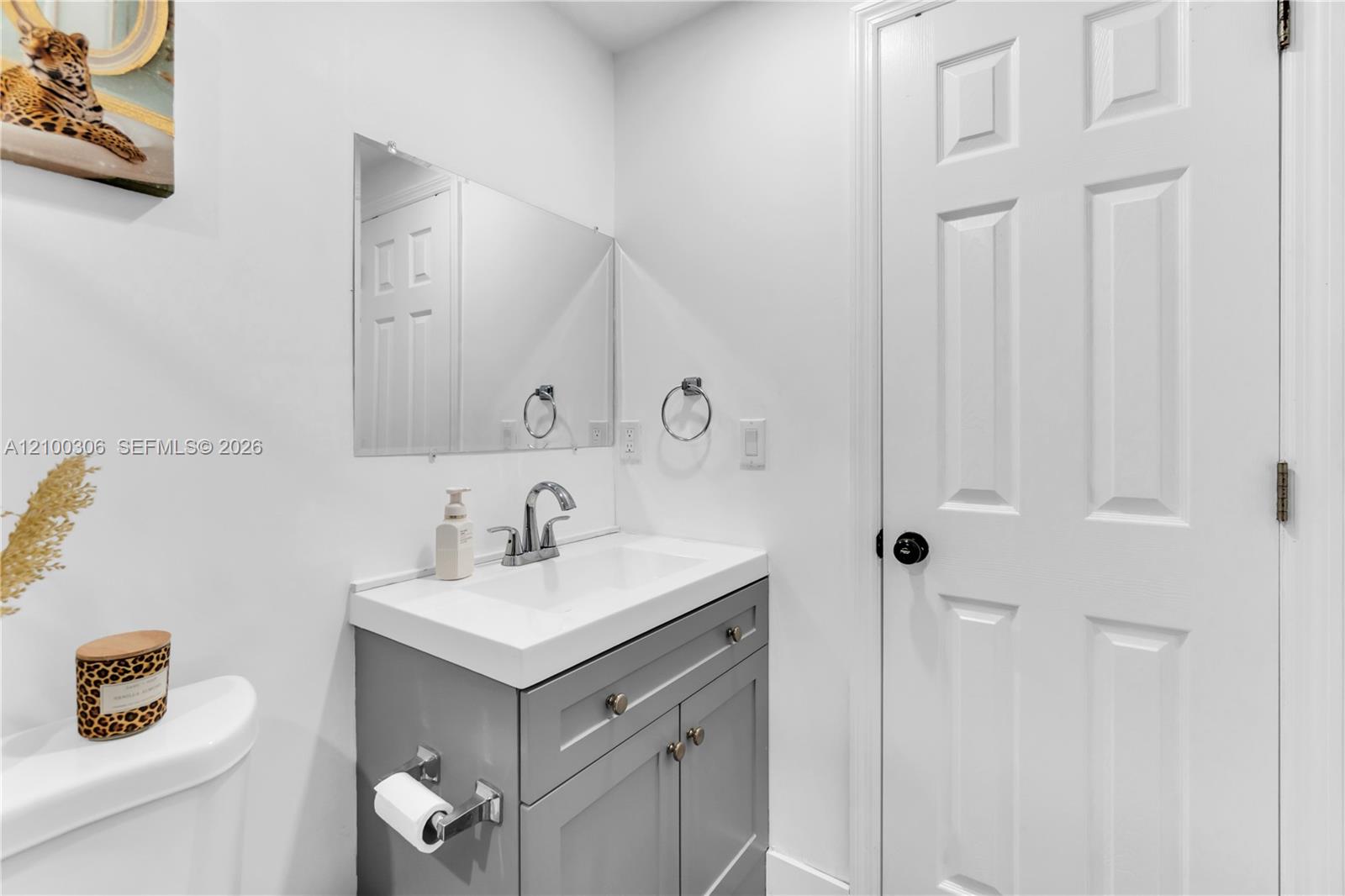 351 W 36th Street Property Photo 13