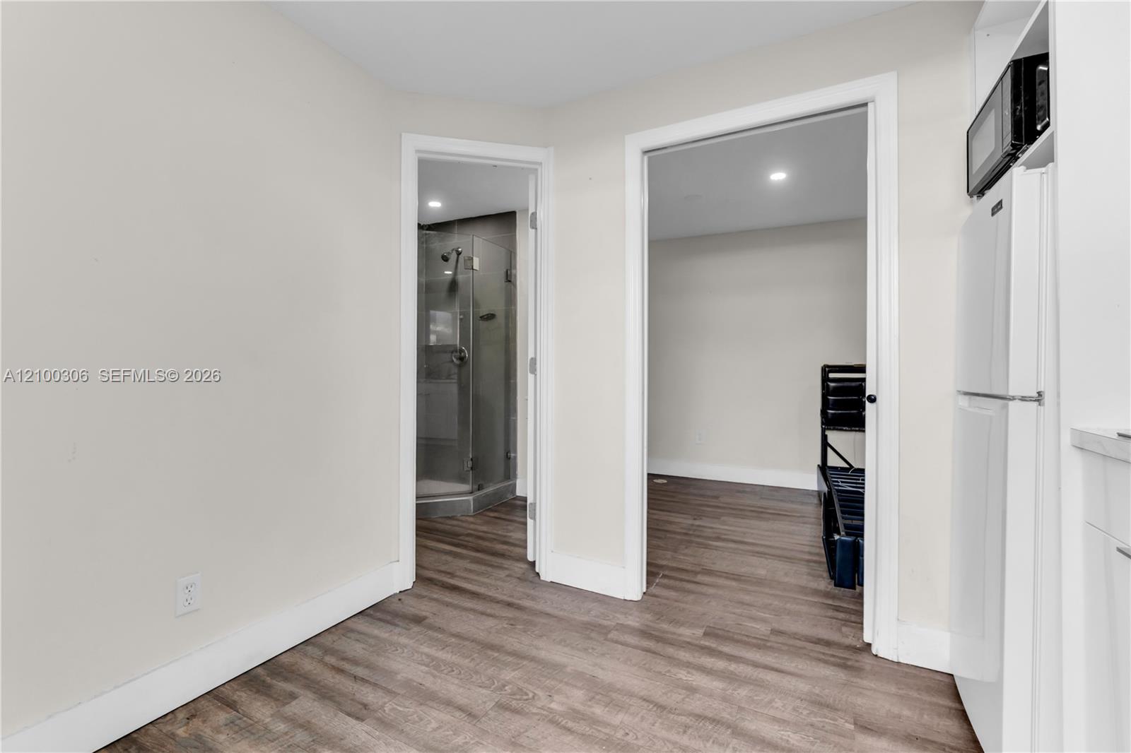 351 W 36th Street Property Photo 14