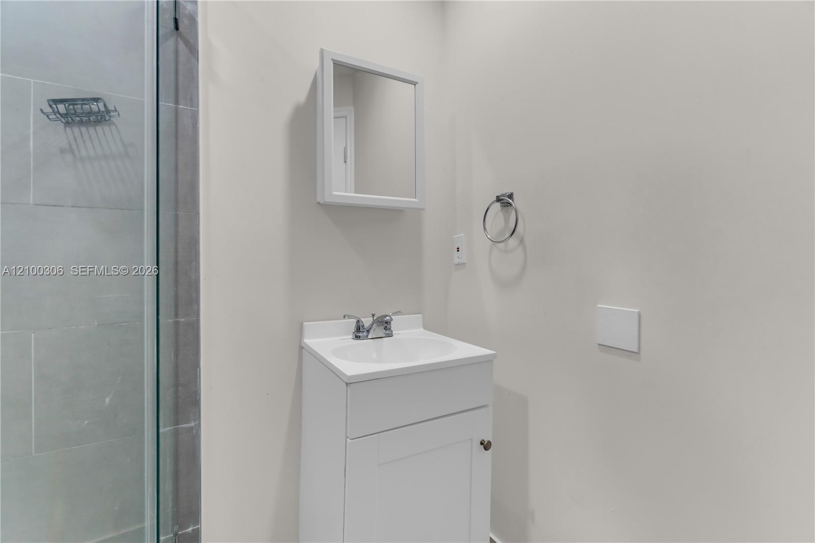 351 W 36th Street Property Photo 28