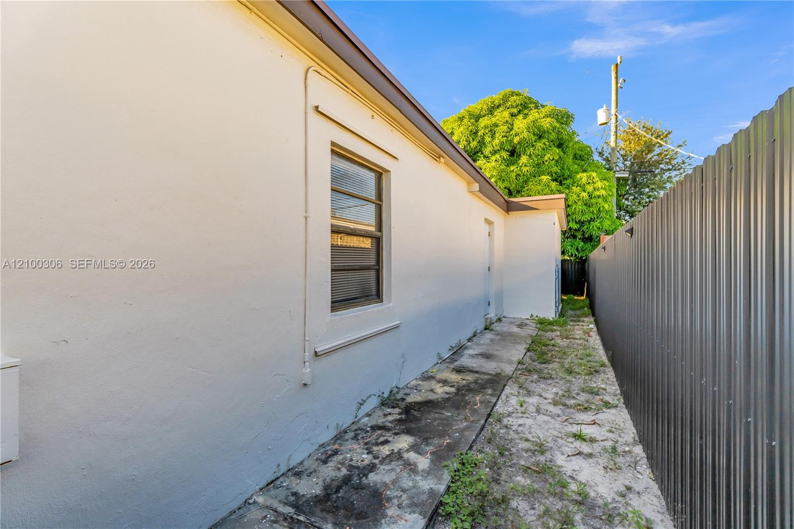 351 W 36th Street Property Photo 43