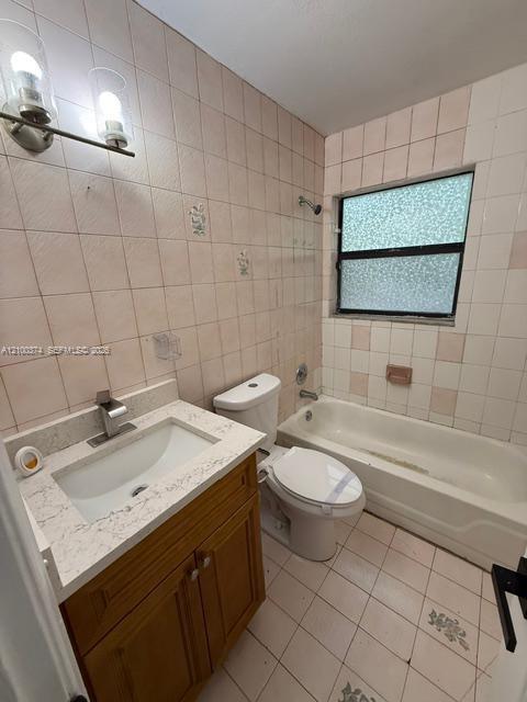 156 Nw 12th Street 3 Property Photo 4