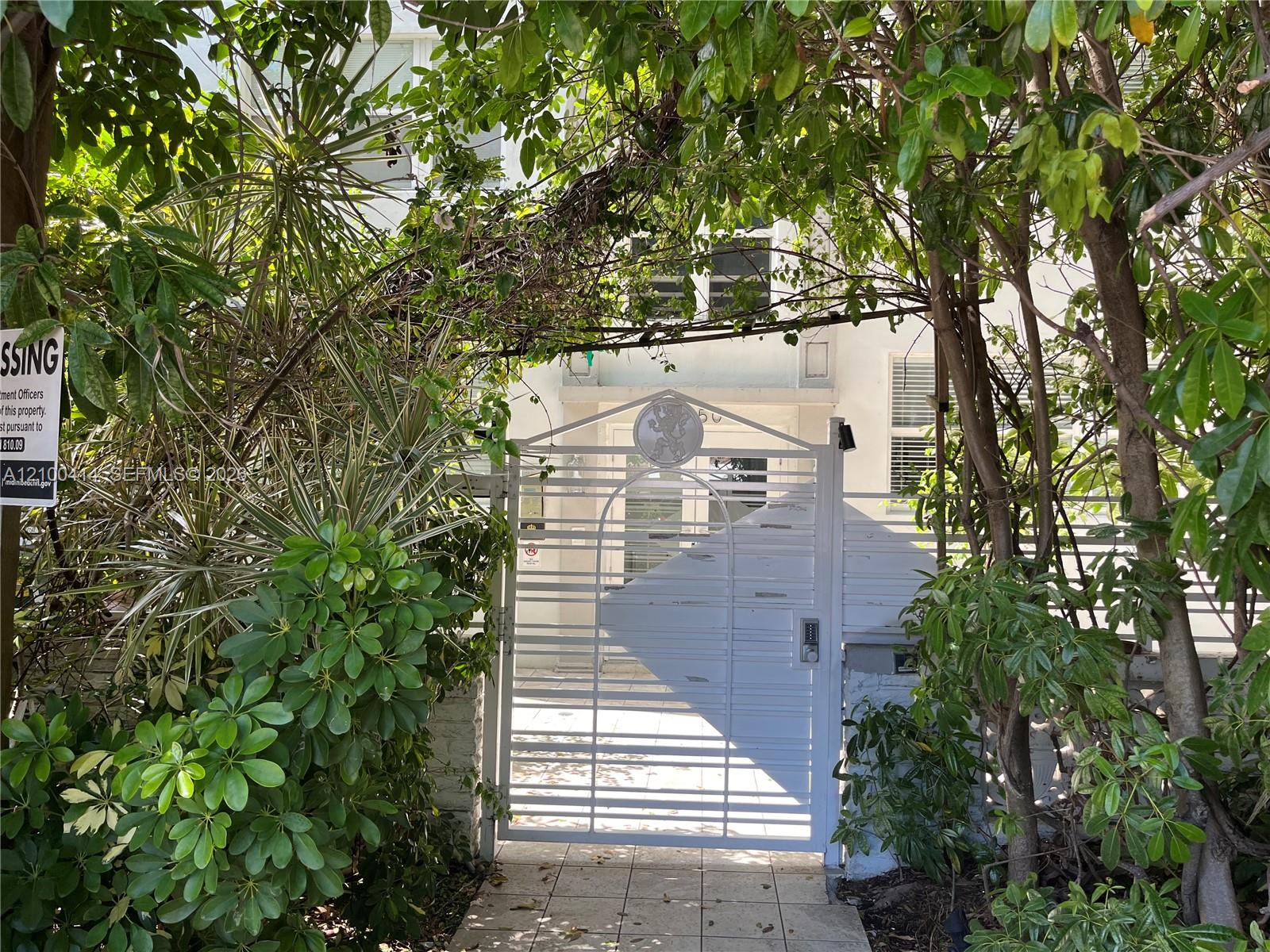 1550 Drexel Avenue 201 Property Photo 1