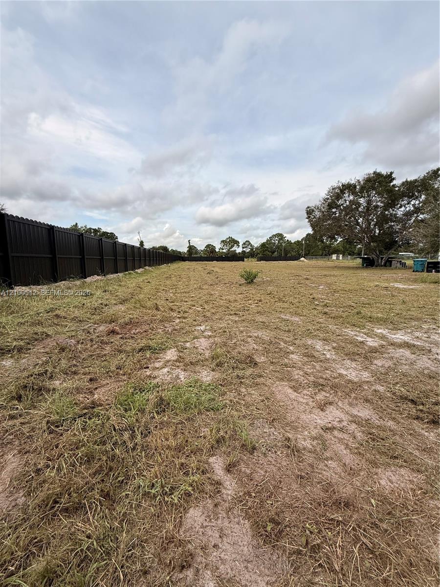 386 S Kennel Street Property Photo 4