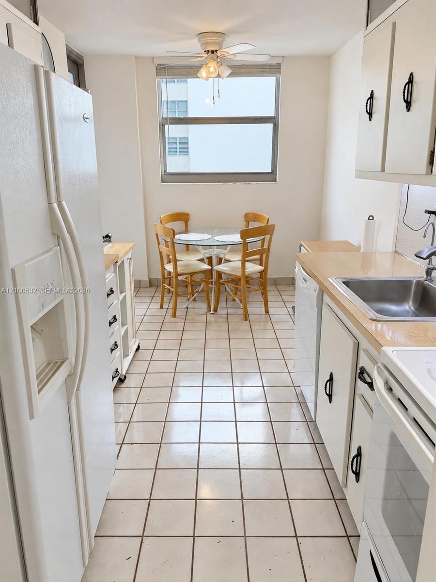 9273 Collins Avenue 912 Property Photo 15