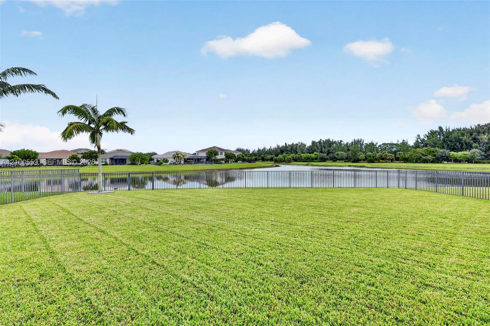 15672 Goldfinch Circle Property Photo 2