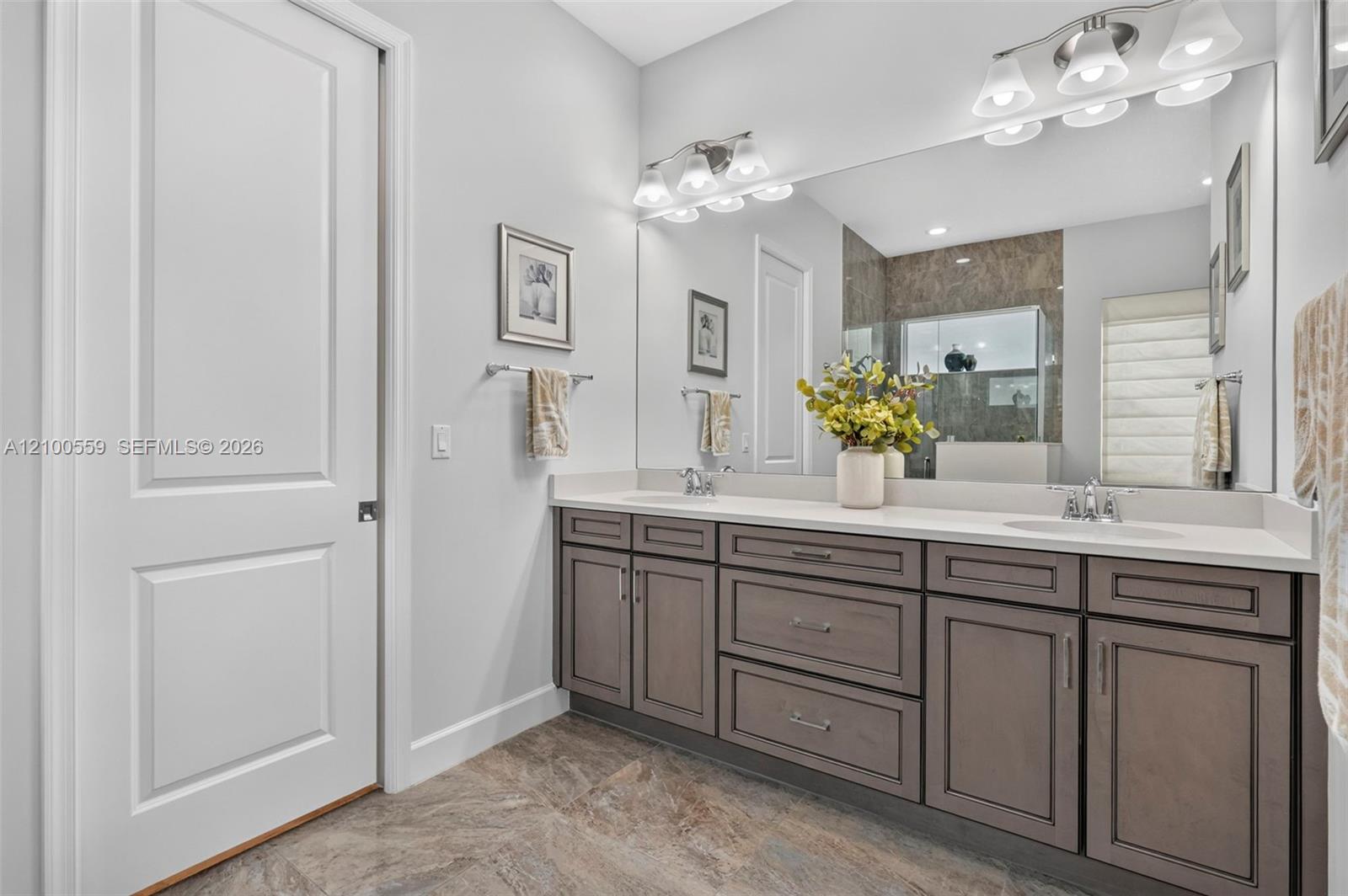 15672 Goldfinch Circle Property Photo 32