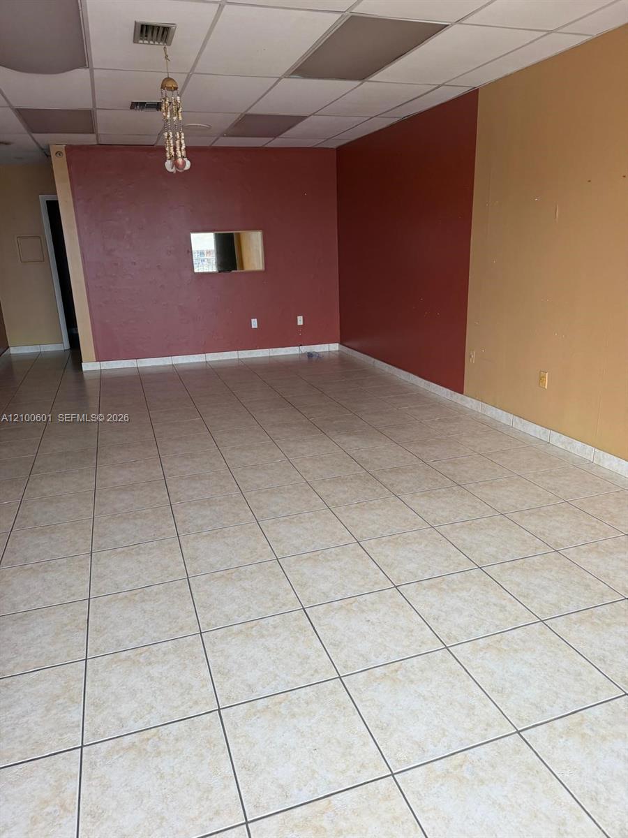 1081 W 29th Street Property Photo 3