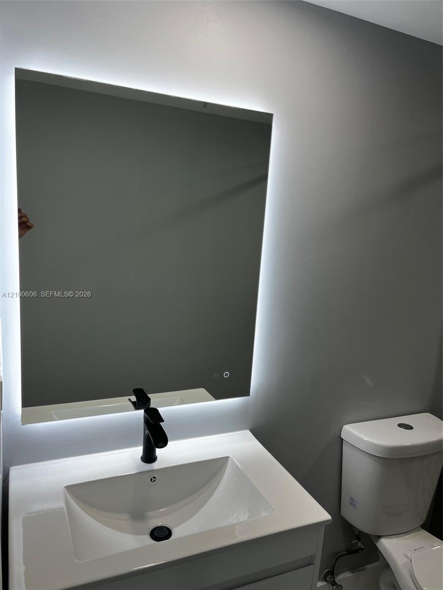 335 S Biscayne Boulevard 3500 Property Photo 18