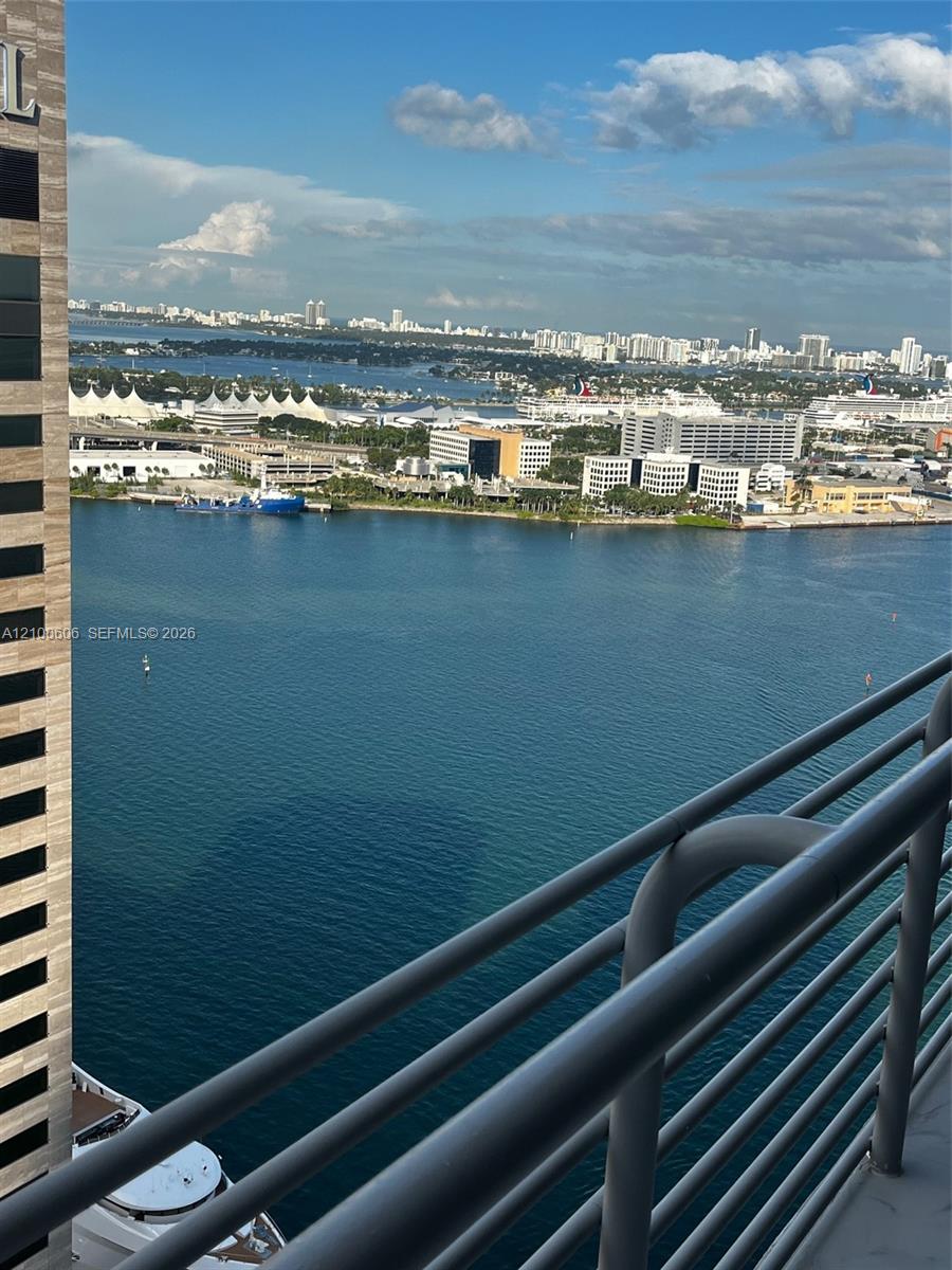 335 S Biscayne Boulevard 3500 Property Photo 21