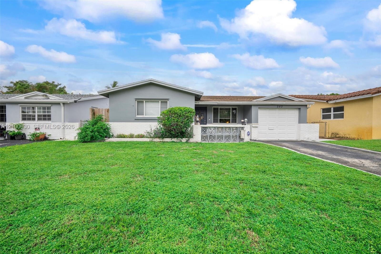 540 S Rainbow Drive Property Photo 2