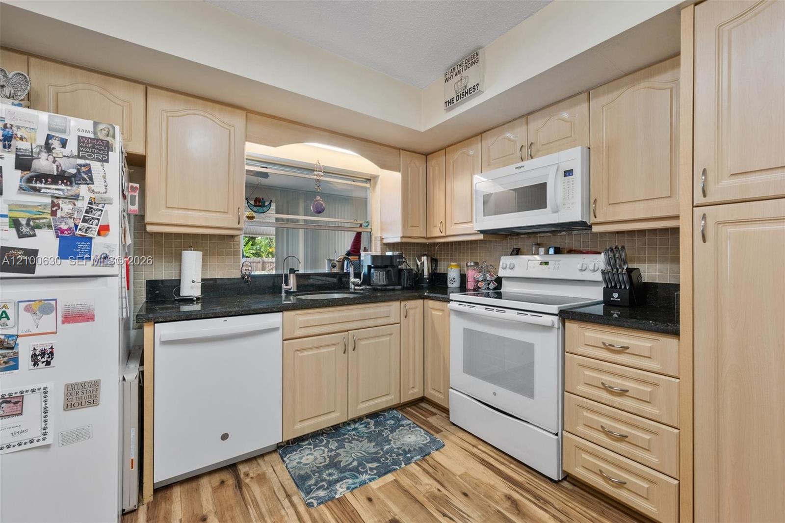 540 S Rainbow Drive Property Photo 10