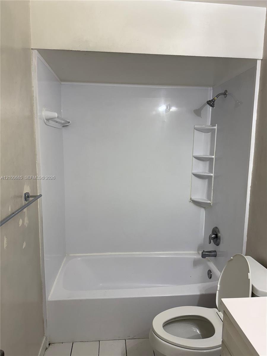 1420 Sw 28th Avenue 6 Property Photo 10